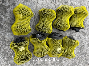 PC30挖掘机支重轮