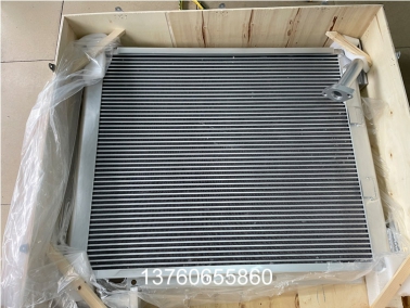 PC200-6液压油散热器